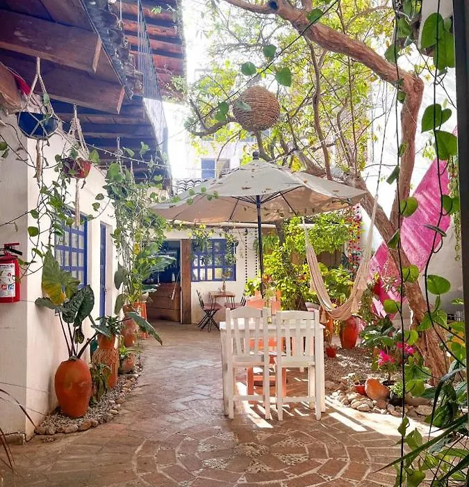 Hostal Casa De Zeferina-1